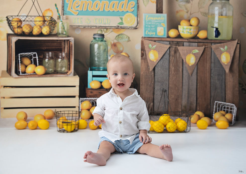 Lemonade Stand Cake Smash