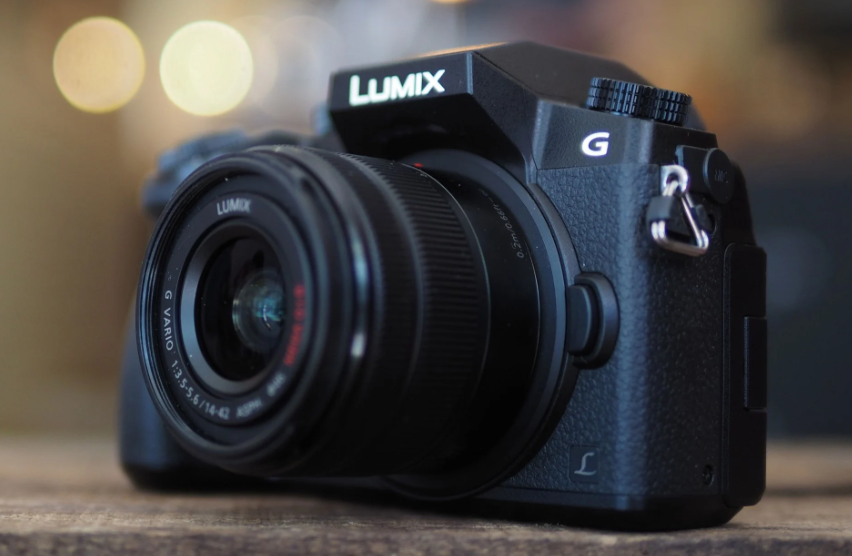 Mirrorless Camera sitting on a table