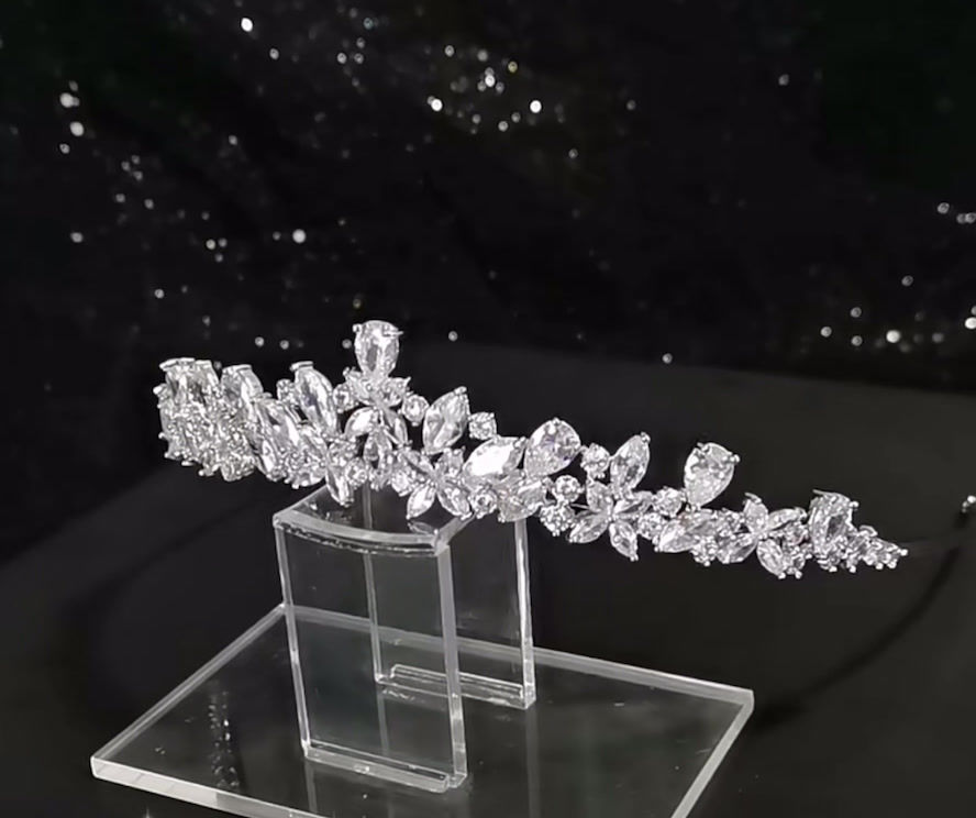 Thumbnail: Wedding Bridal Tiara