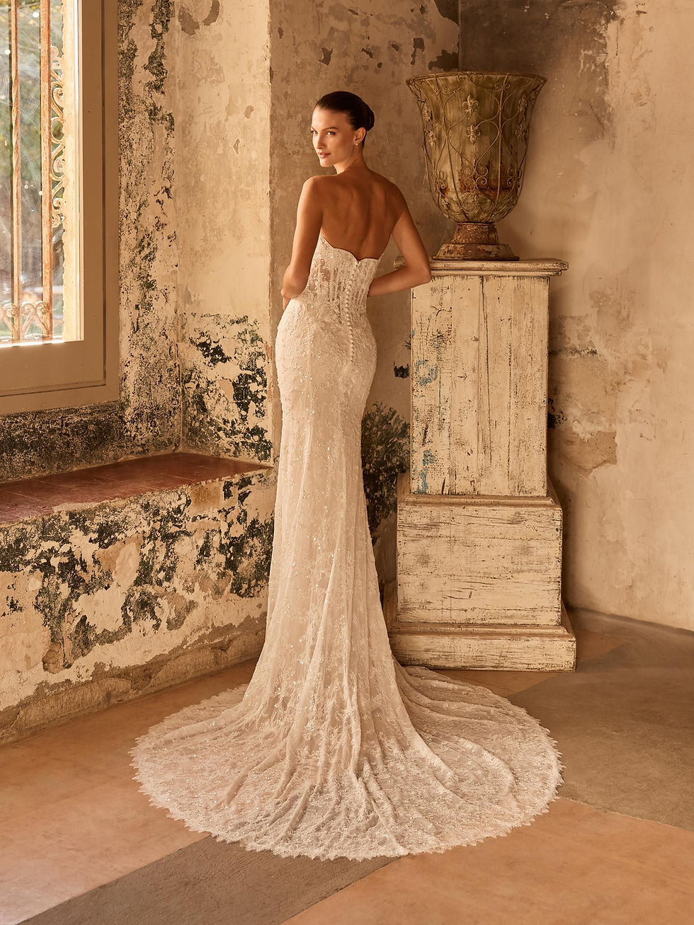 Thumbnail: PRONOVIAS HAJAY