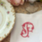 Thumbnail: Katoenen servetten met single vine monogram geborduurd