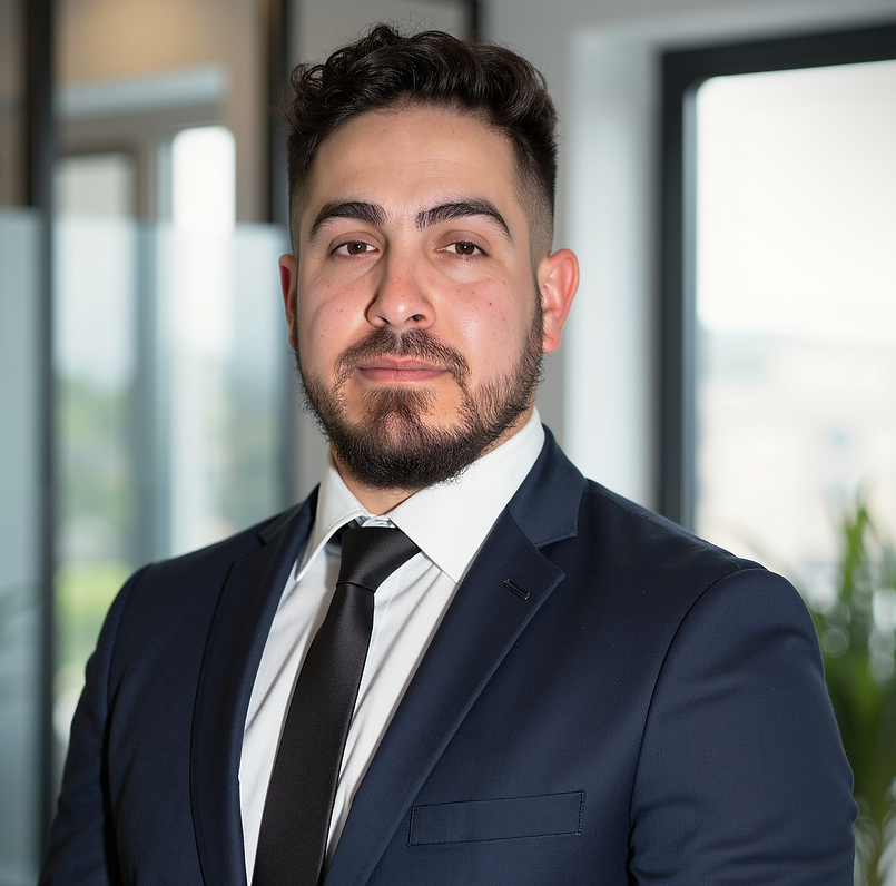 Miguel Headshot Picture.png