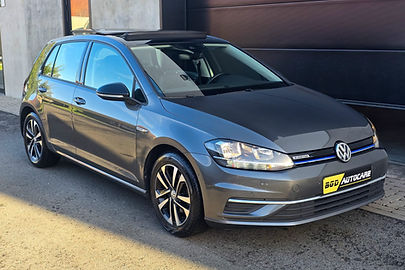 Volkswagen Golf.jpeg