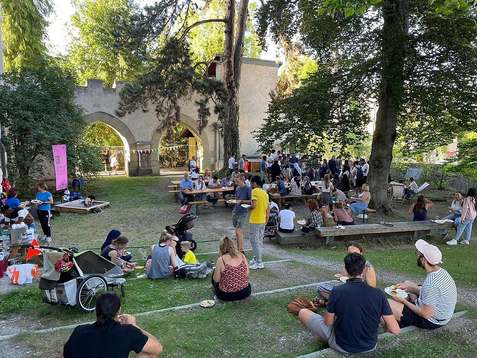 Abschlussfest: Musik & Süsses