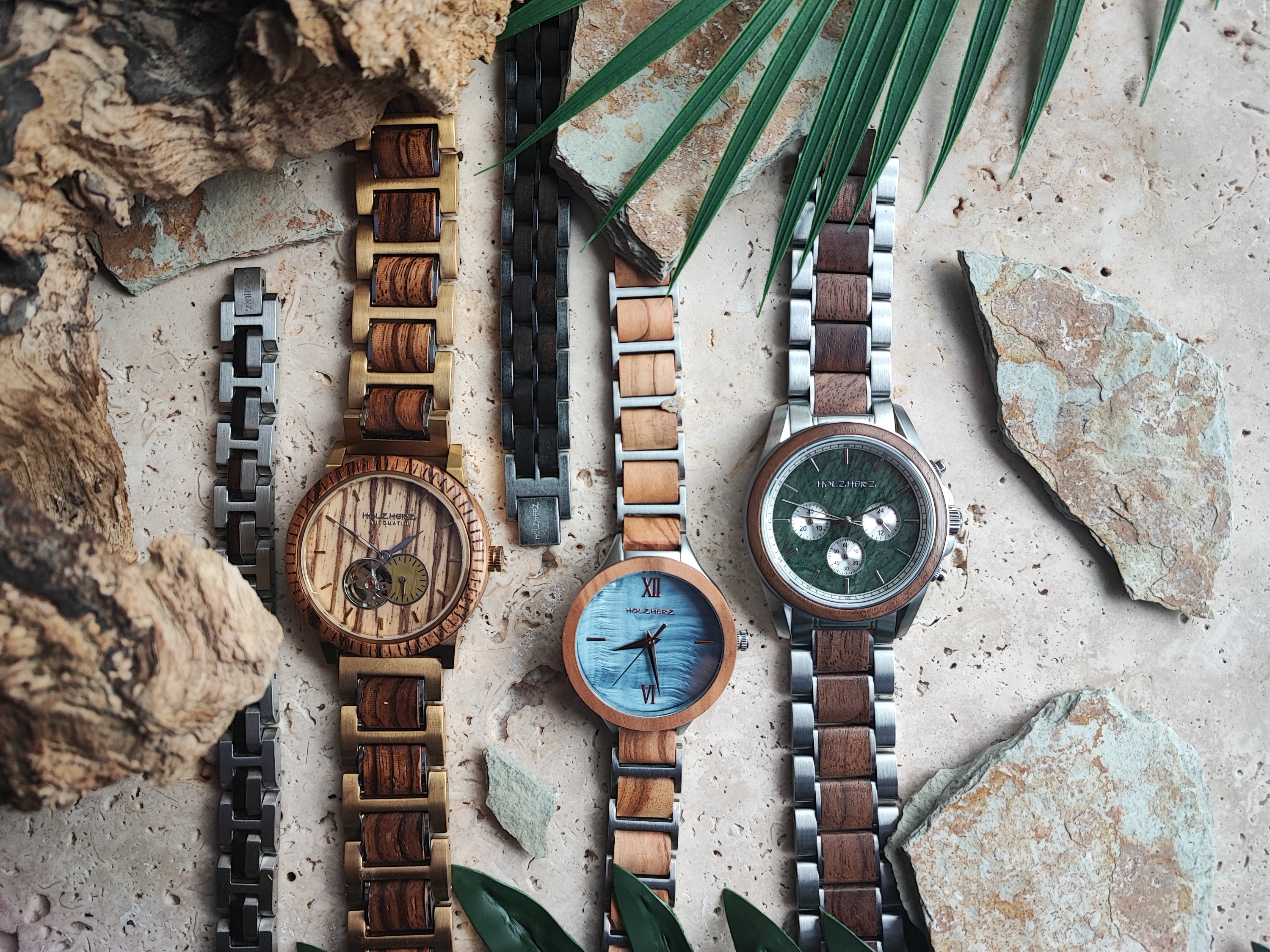 GUTSCHEINE Holzherz Uhren