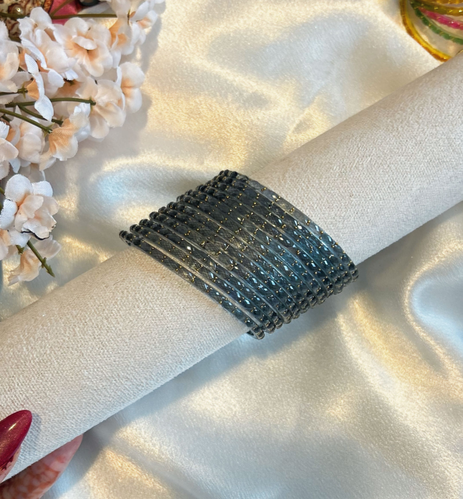 Rakhi/Ashy Raindrop Glass Bangle set