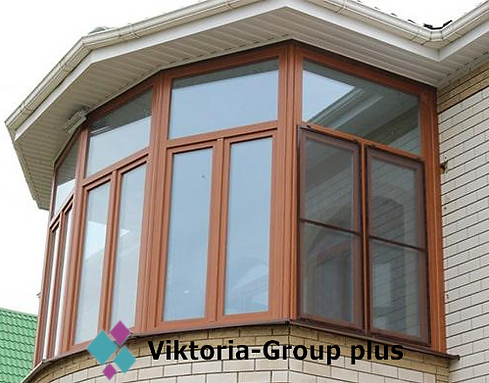 Скління еркерного балкону