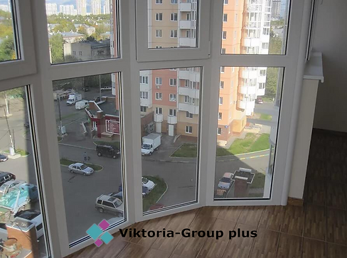 Скління еркерного балкону