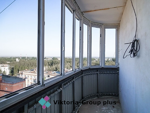 Скління еркерного балкону