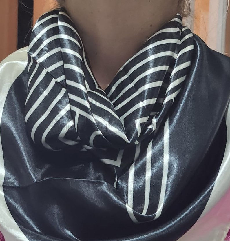Miniatura: Lenço pirâmide preto e bege