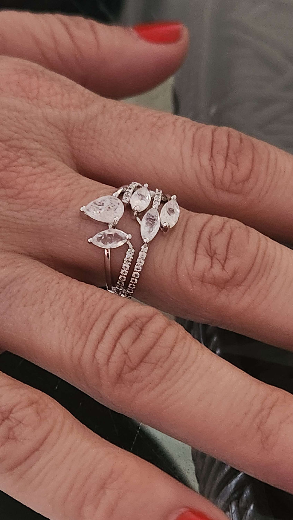 Anel 5 gotas, zircônias