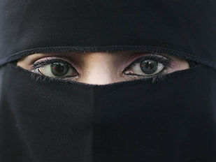 Ameerikaa kutaa bulchiinsa Joorjiyaa keessatti seerri Niqaaba dhoowwu tumamuuf.