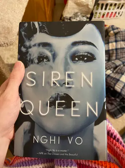 Siren Queen by Nghi Vo: Quick question - can I give a book a standing ovation?