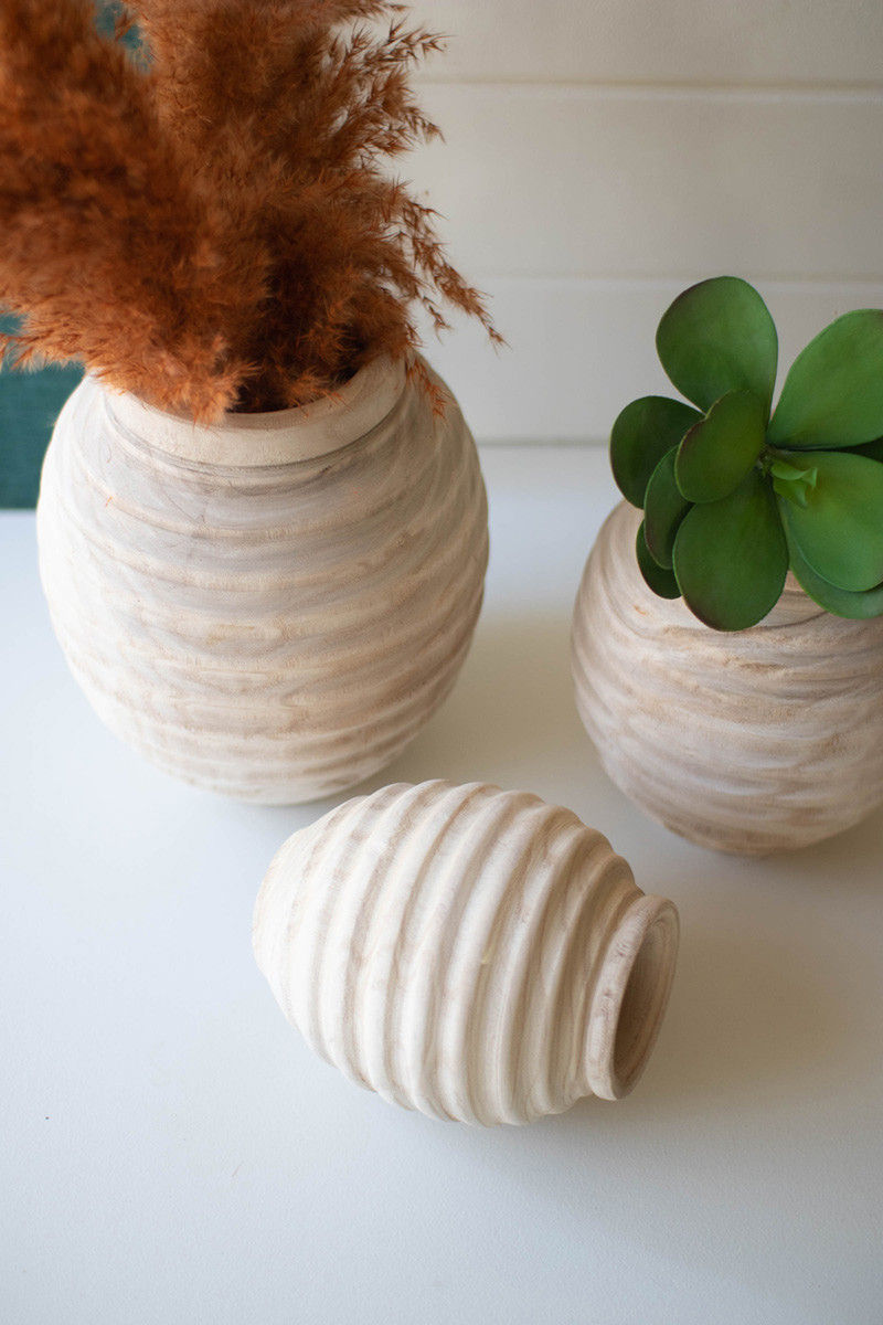 ribbed wood pots