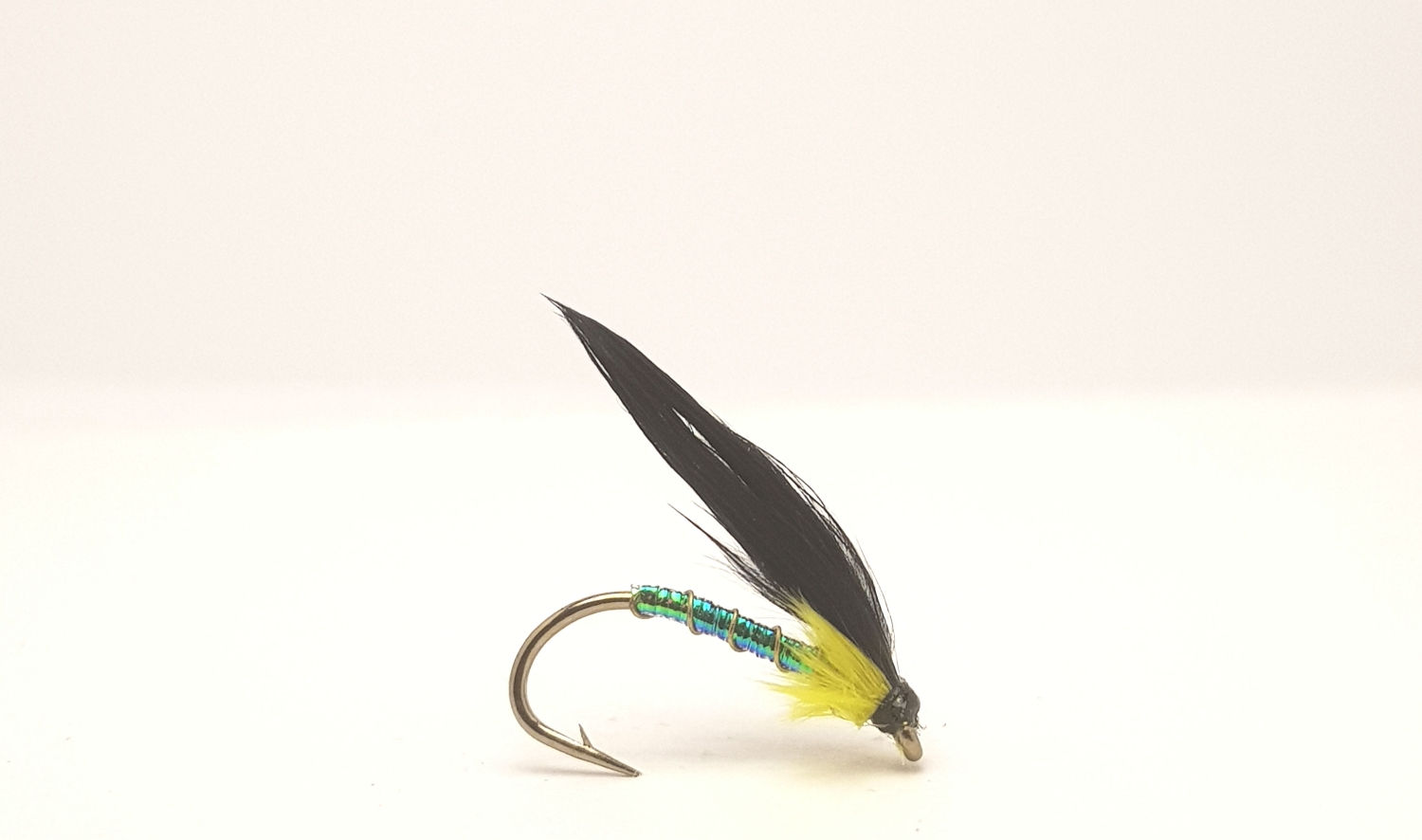 Yellow Thorax Pearl Cormorant