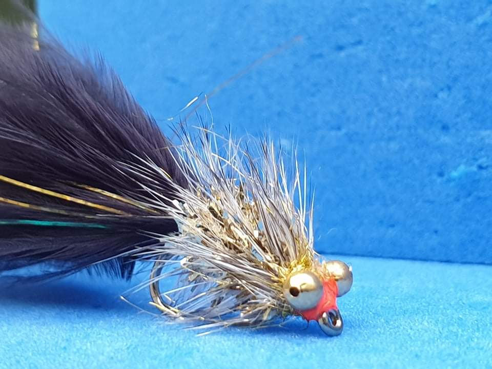 Thumbnail: Black and Gold Humongous