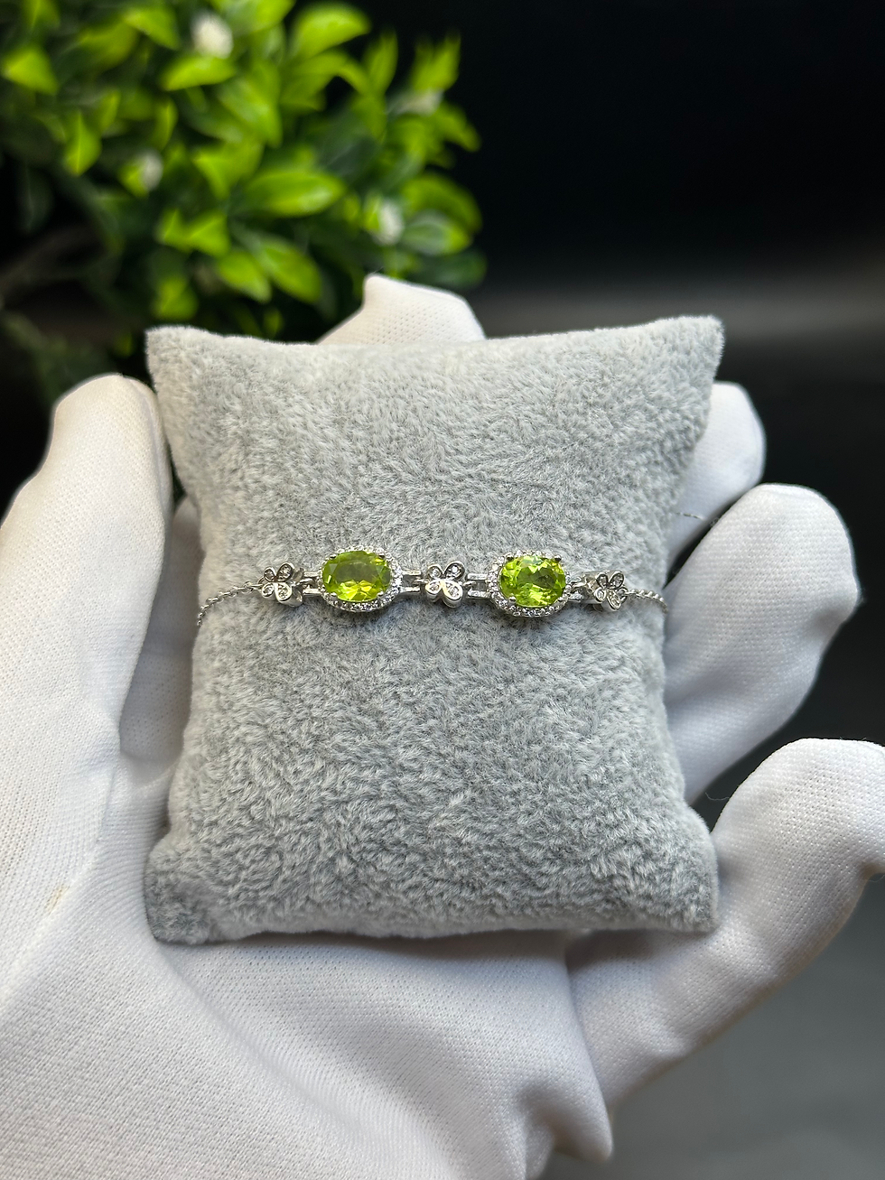 Thumbnail: Natural peridot silver Bracelet 