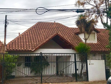 Venta de Casa de 2 Pisos en Peñalolén.