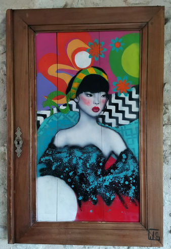 Street art, recycled art, stencil, urban art, wind girls, painting, spray paint, woman, girl, upcycling, artist, Gil KD