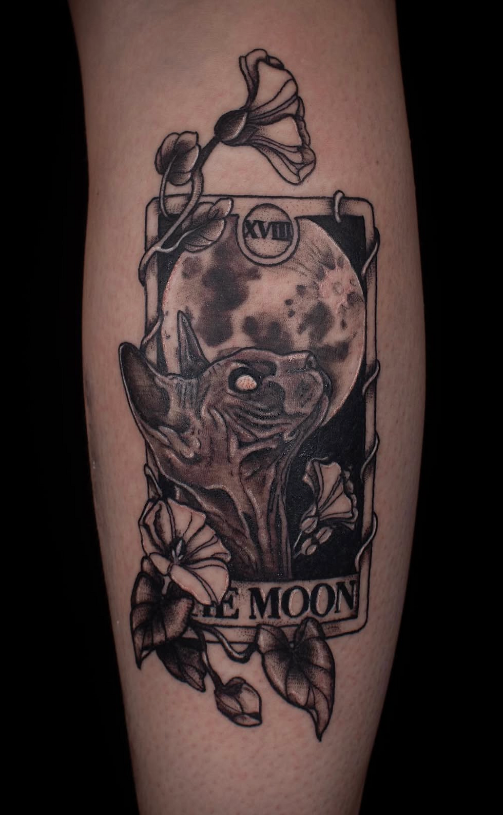 Tatouage Blackwork Tarot -La Lune -Yukari Matcha Tattoo - Lausanne