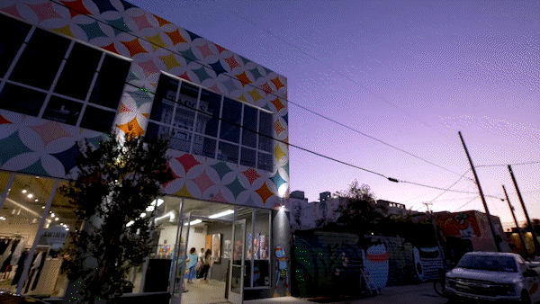 2381389784.gif