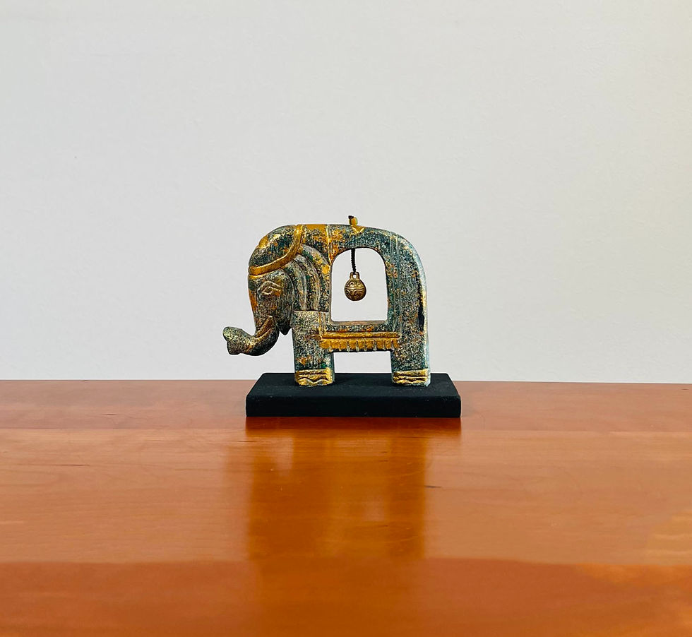 サムネイル： 象と鈴の置物M（グリーン）