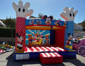 טירת קפיצות מיקי