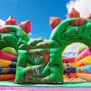 המדריך המלא לבחירת מתקנים מתנפחים לאירועים קהילתיים