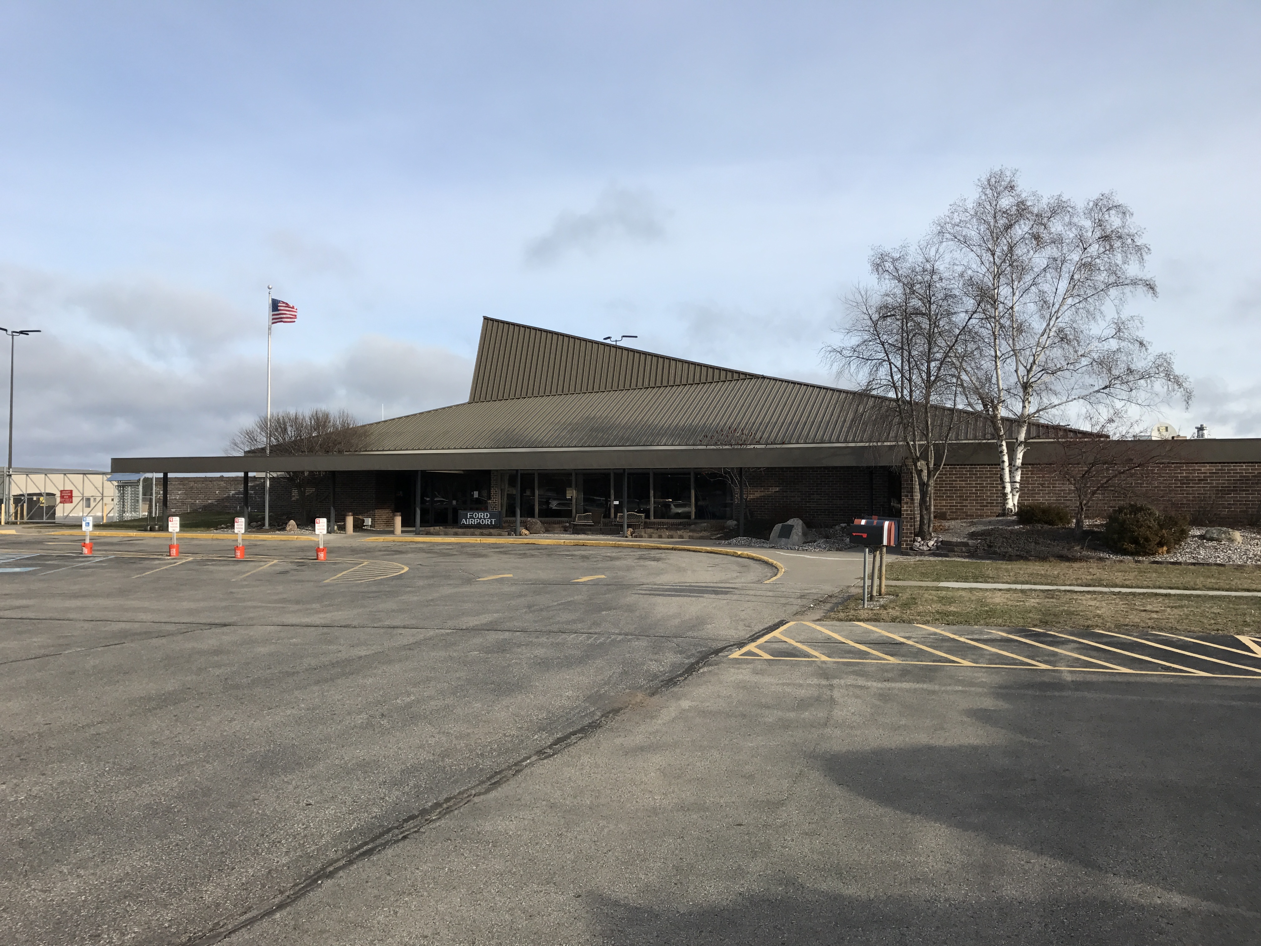 Ford Airport | Local Resources