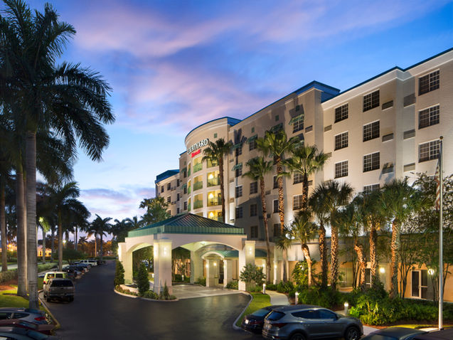 Cruise Port Courtyard Dania Beach  