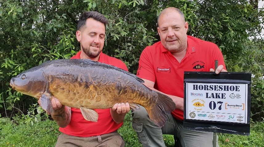 Peg 7 - Jon Button with a scaley mirror
