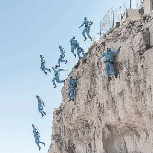 UNRWA workers Jump from a clif