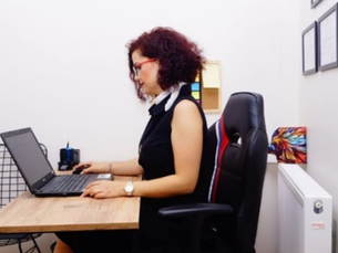 Psikolog Seda Uyanıker: Türkiye’den Dünyaya Açılan Psikoloji Yolculuğu