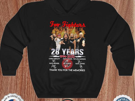 Foo Fighters 28 years 1994 2022 thank you for the memories signatures shirt