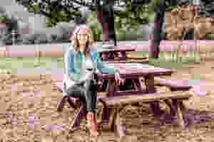 sonoma grape girl, audra tavelli, wine blogger, sonoma county blogger, vineyard views, wine country, dry creek valley wineries, where to wine taste healdsburg, healdsburg wineries, healdsburg wines, dry creek wine tasting, wine blog, sonoma wine blog, wine tasting dry creek, winery dry creek, cast wines, cast winery, cast dry creek