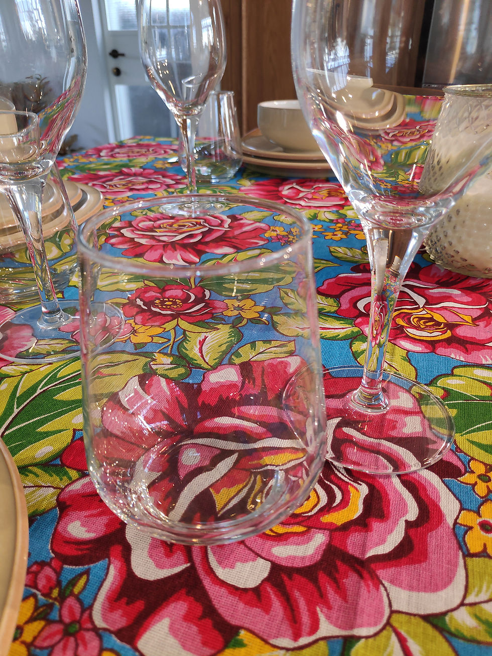 תמונה ממוזערת: Giggling Girl