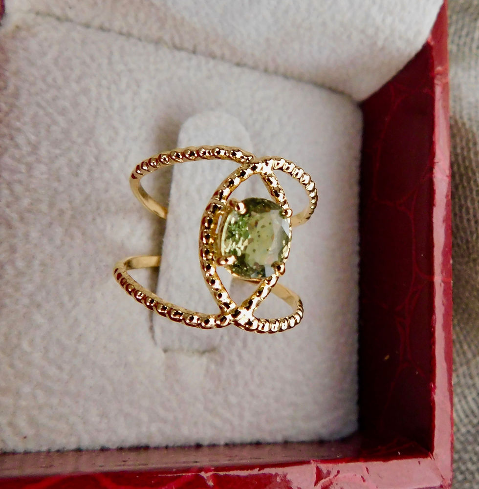 サムネイル： 1.02ct デマントイドガーネットの指輪　１８k