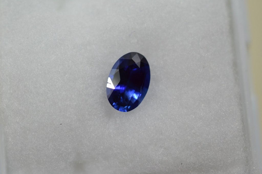 ０.５５ct　ブルーサファイア
