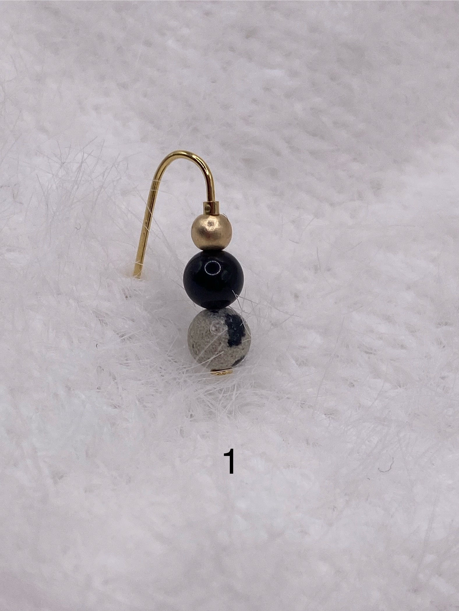 玉　ピアス　小