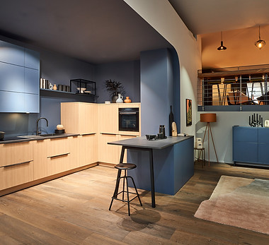 LINEA natural oak SCALA baltic blue.jpg