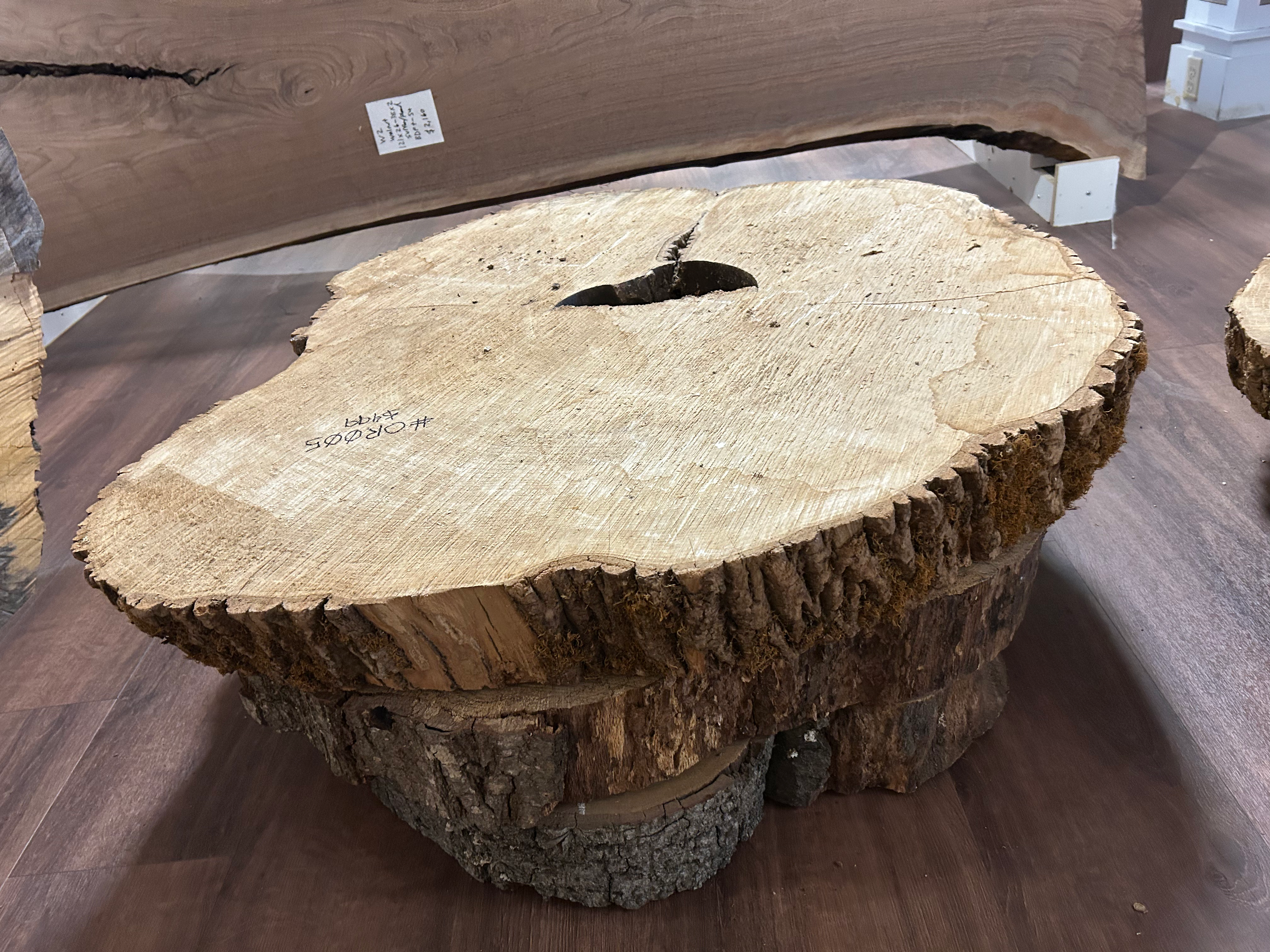 Oak Round #OR005 (40"x 45" x 4.75")