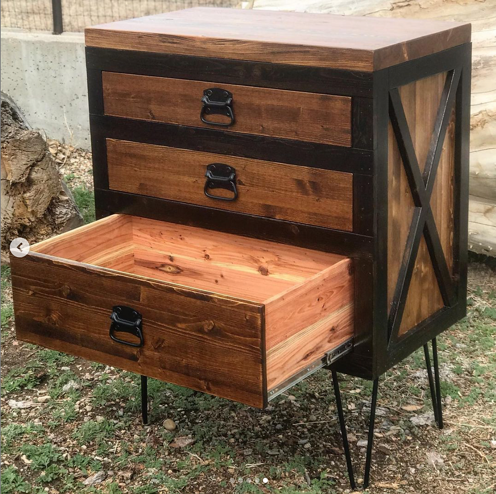 Thumbnail: Hairpin Leg Trunk