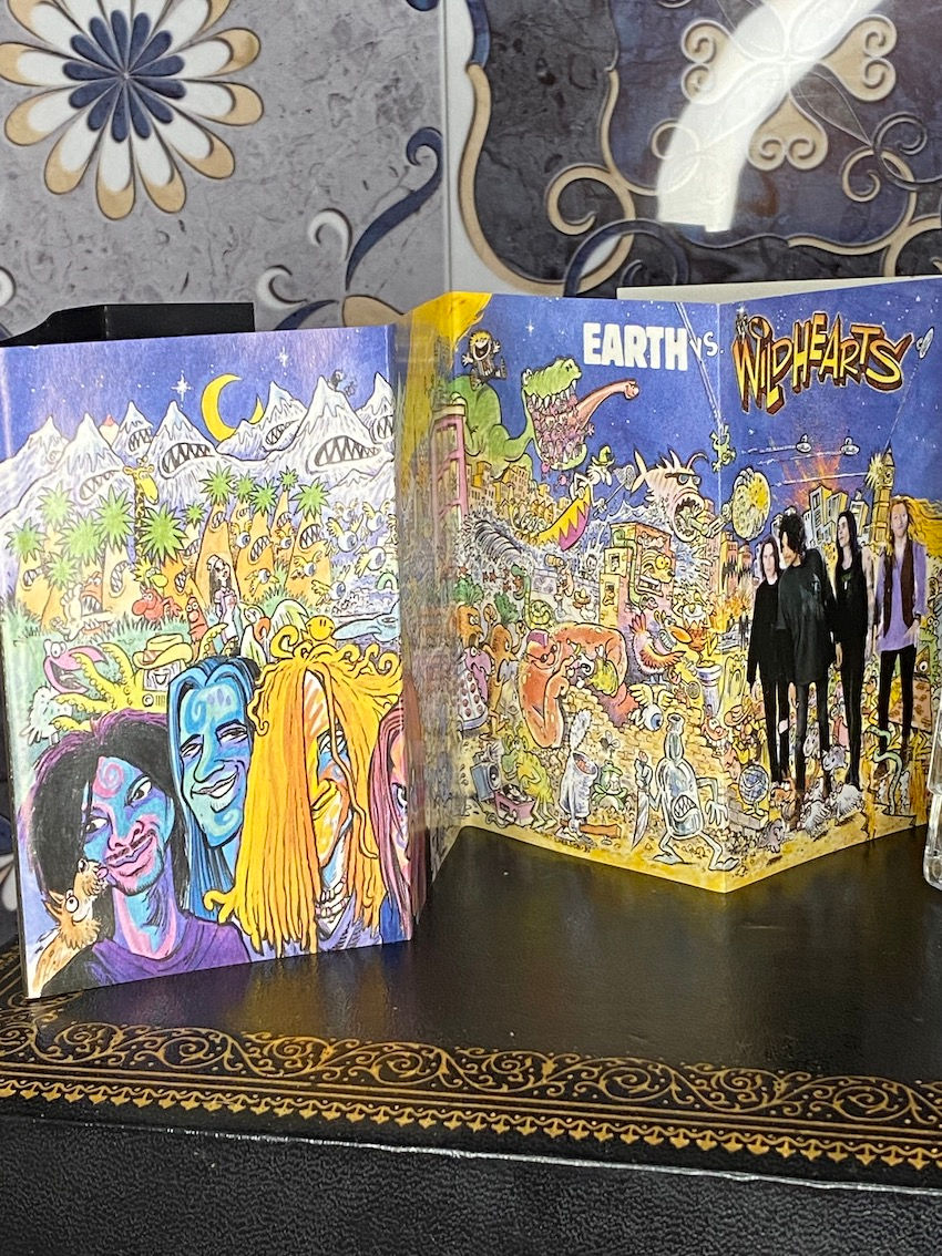Thumbnail: Wildhearts - Earth vs the Wildhearts - 1993 - EW Release - Promo Copy?