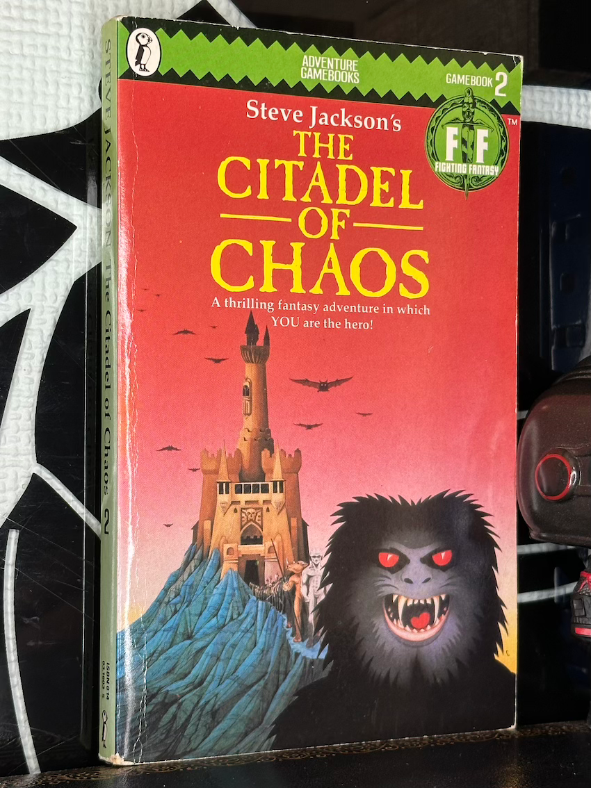 Fighting Fantasy 02 - The Citadel of Chaos 1983 - Green Banner (2)