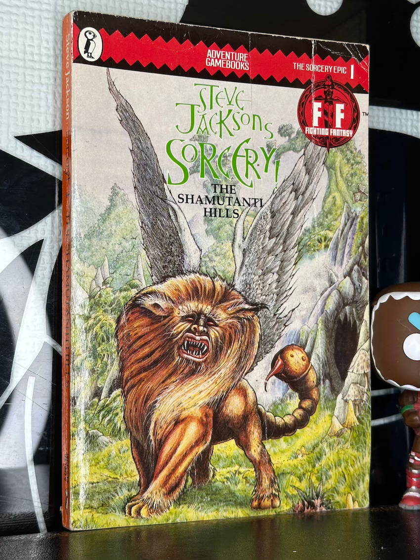 Fighting Fantasy – Sorcery - The Shamutanti Hills 1983 - Red Banner
