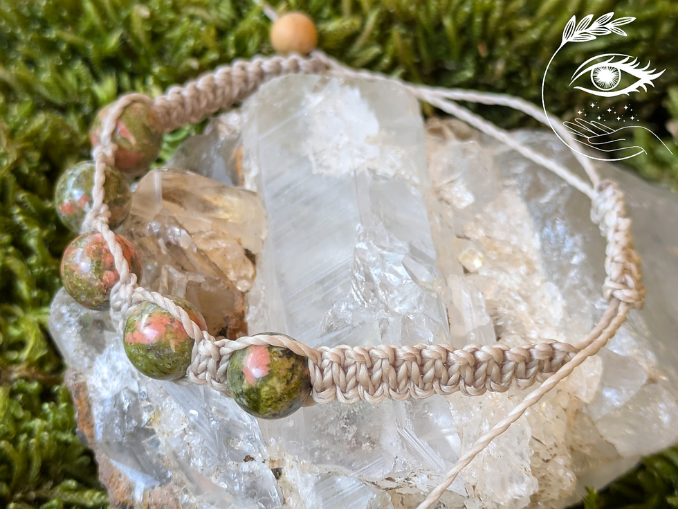 Miniature : Bracelet tibétain, tissé à la main, en macramé, en pierres d'unakite, ajustable à tous poignets avec un noeud à coulisses
