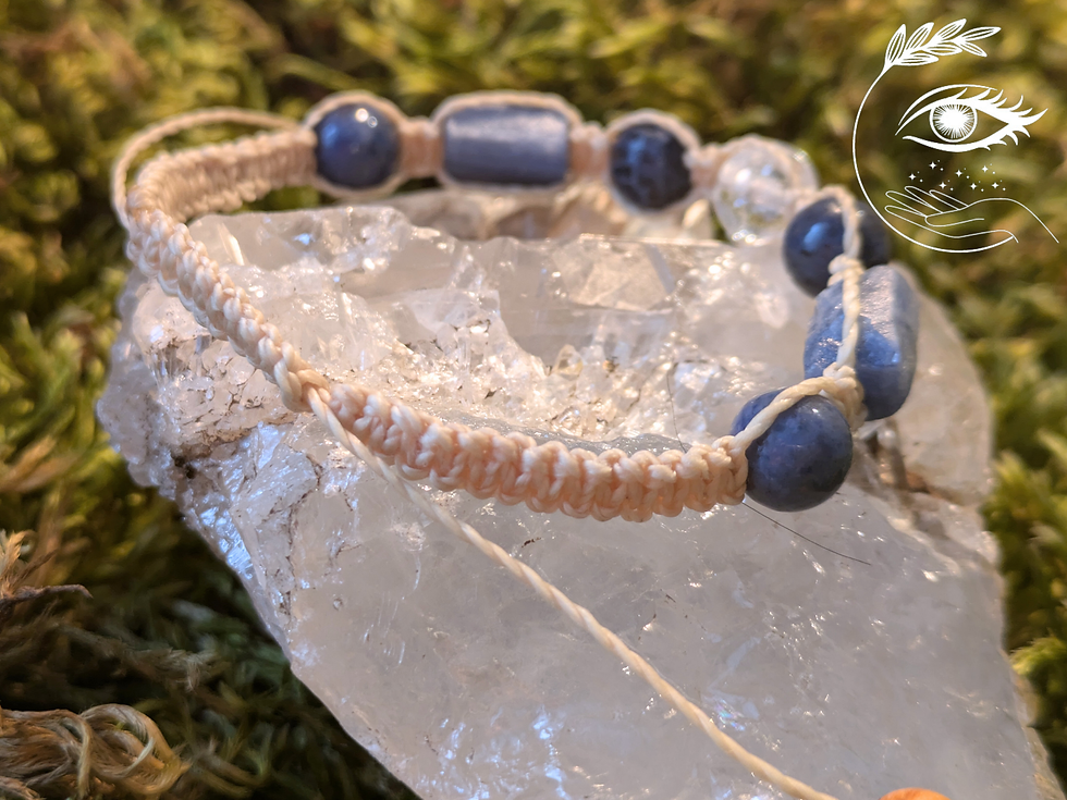 Miniature : Bracelet en macramé ajustable en pierres naturelles de cyanite bleue, dumortiérite et cristal de roche