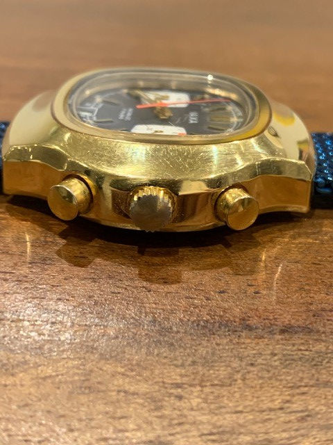 الصورة المصغرة: Vintage  Iaxa Chronograph Watch, with panda dial set with Gold Case
