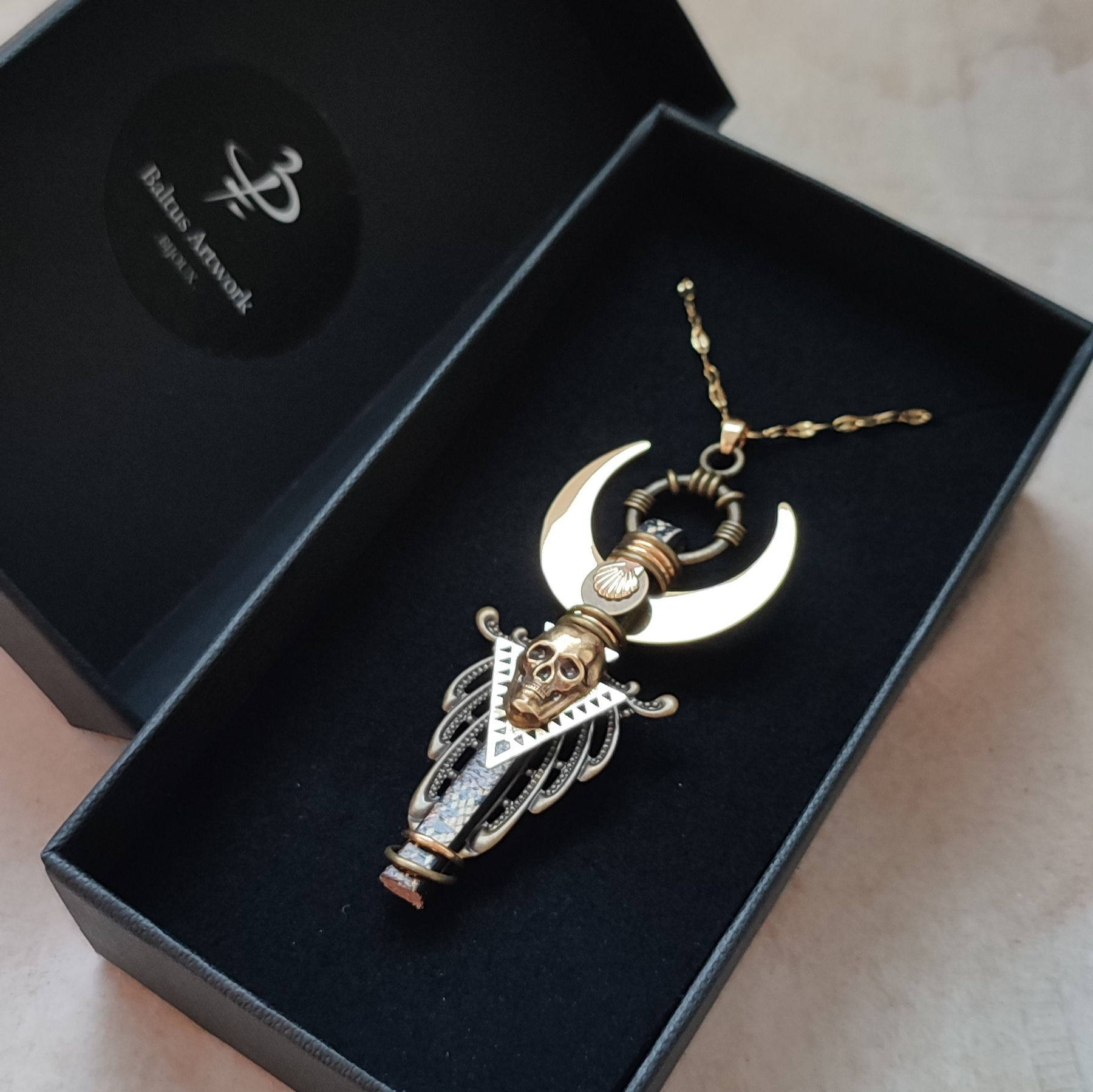 Collier-pendentif "Totem mystique"