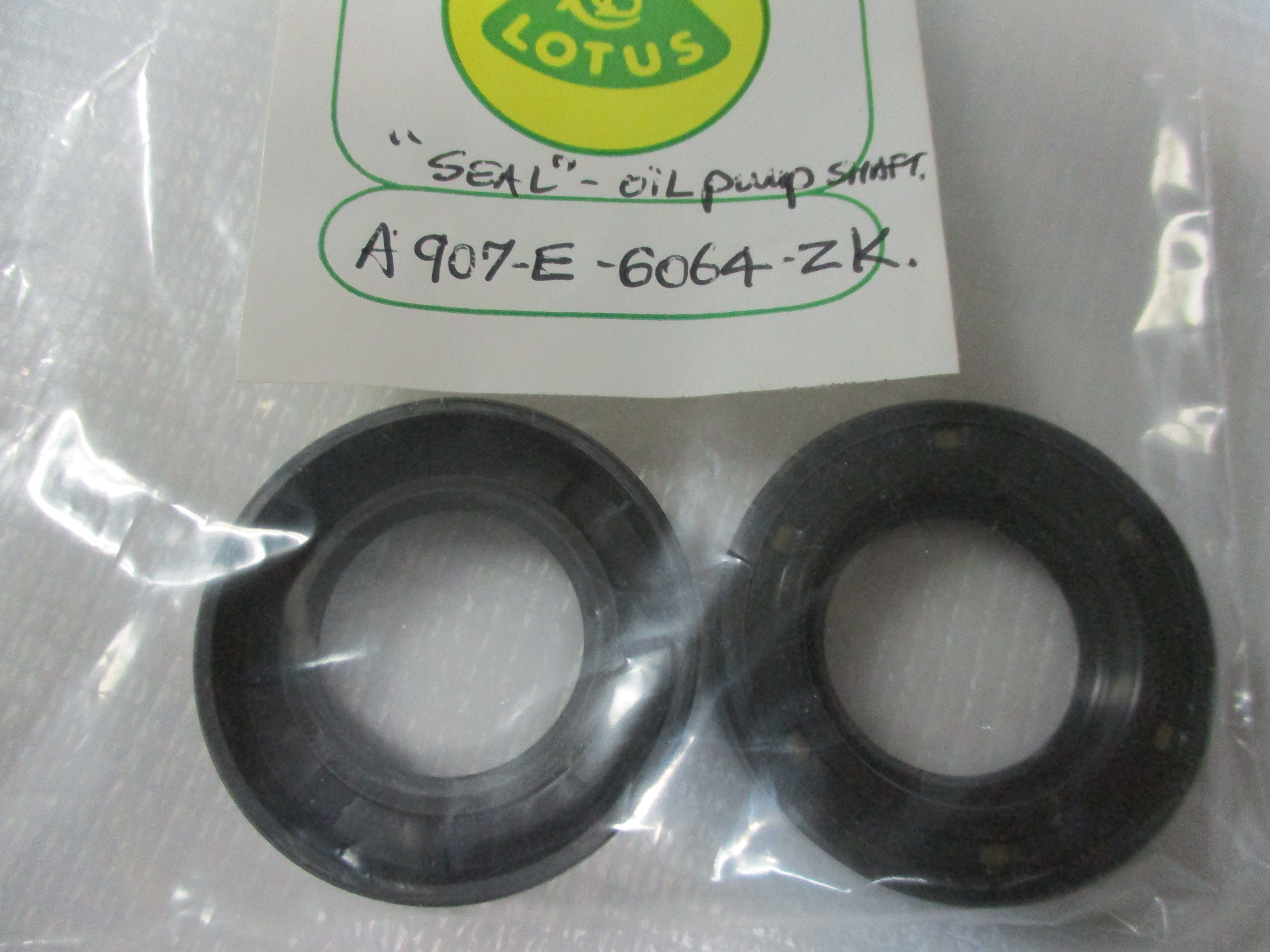 907 Oil Pump Shaft Seal